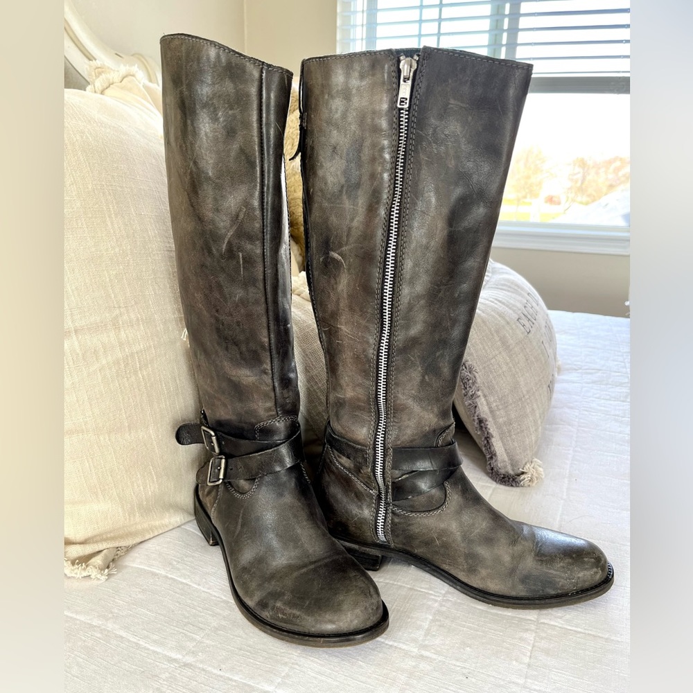 Hinge Devin tall leather riding boot, size 9.5.